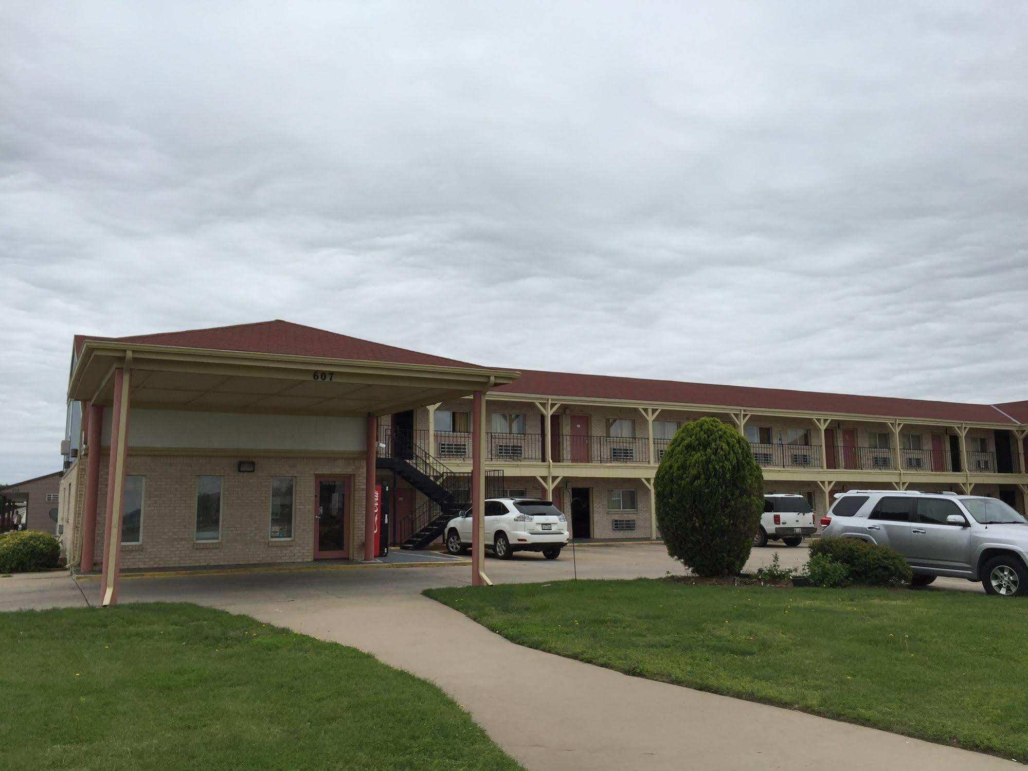 Motel 6 Wichita Ks South I35 외부 사진